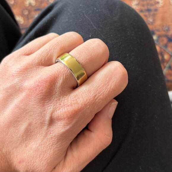 Gold Oura Ring 4, Size 9 - Picture 3 of 5
